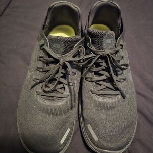 Nike Men's Triple Black Running Shoes